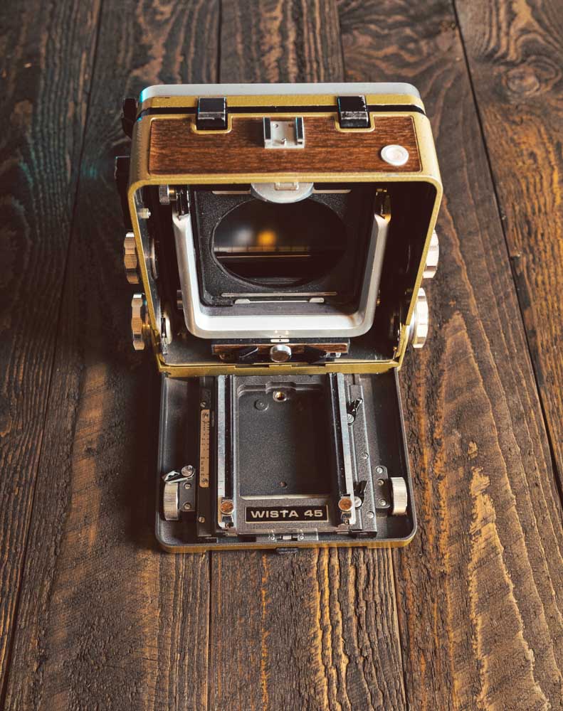 The Wista 45D Field Camera - A 4x5 large-format Camera. - Retro Pixel